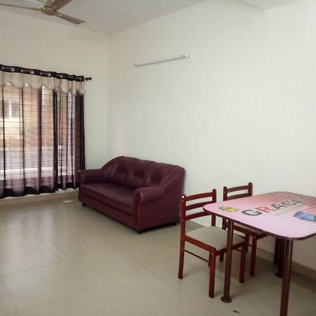 Grace Service Apartment Chennai Bagian luar foto
