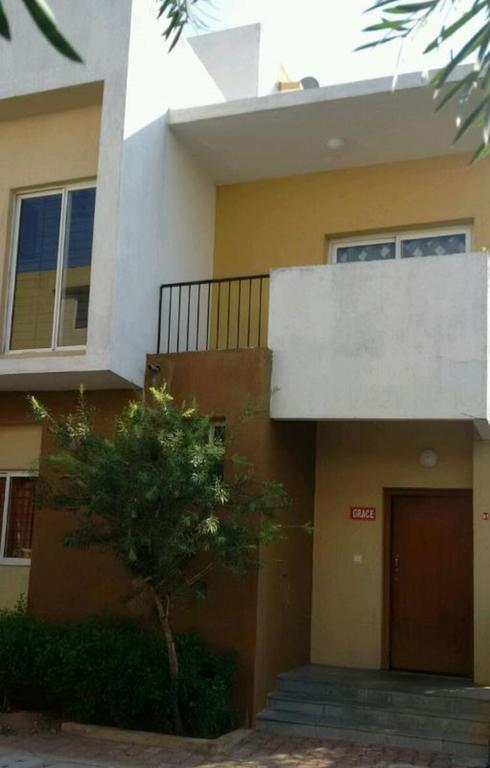 Grace Service Apartment Chennai Bagian luar foto