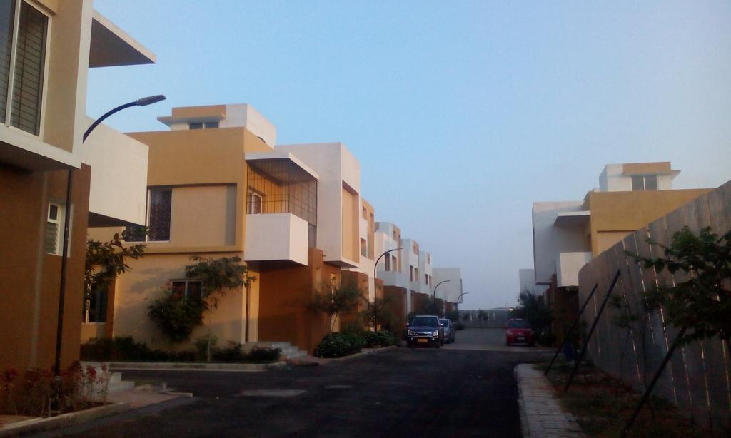 Grace Service Apartment Chennai Bagian luar foto